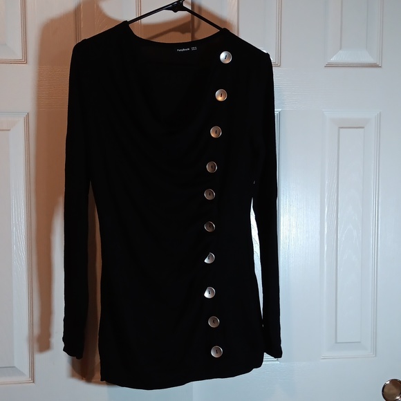 PattyBoutik Sweaters - NWOT PattyBoutik Side Button Sweater - M